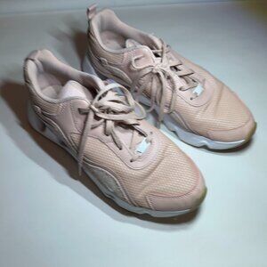 Nike Womens two tone sneakers